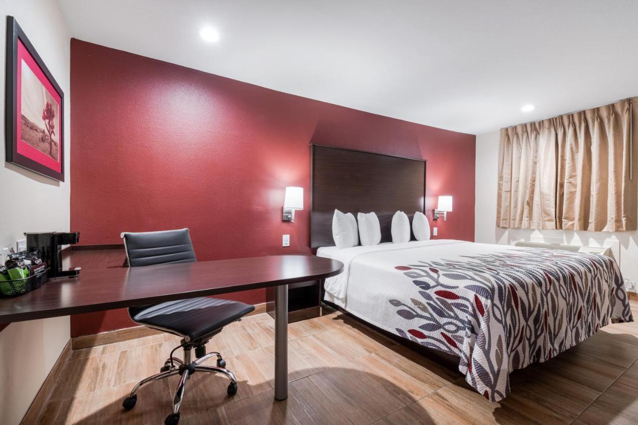 Red Roof Inn Houston - Spring North Dış mekan fotoğraf